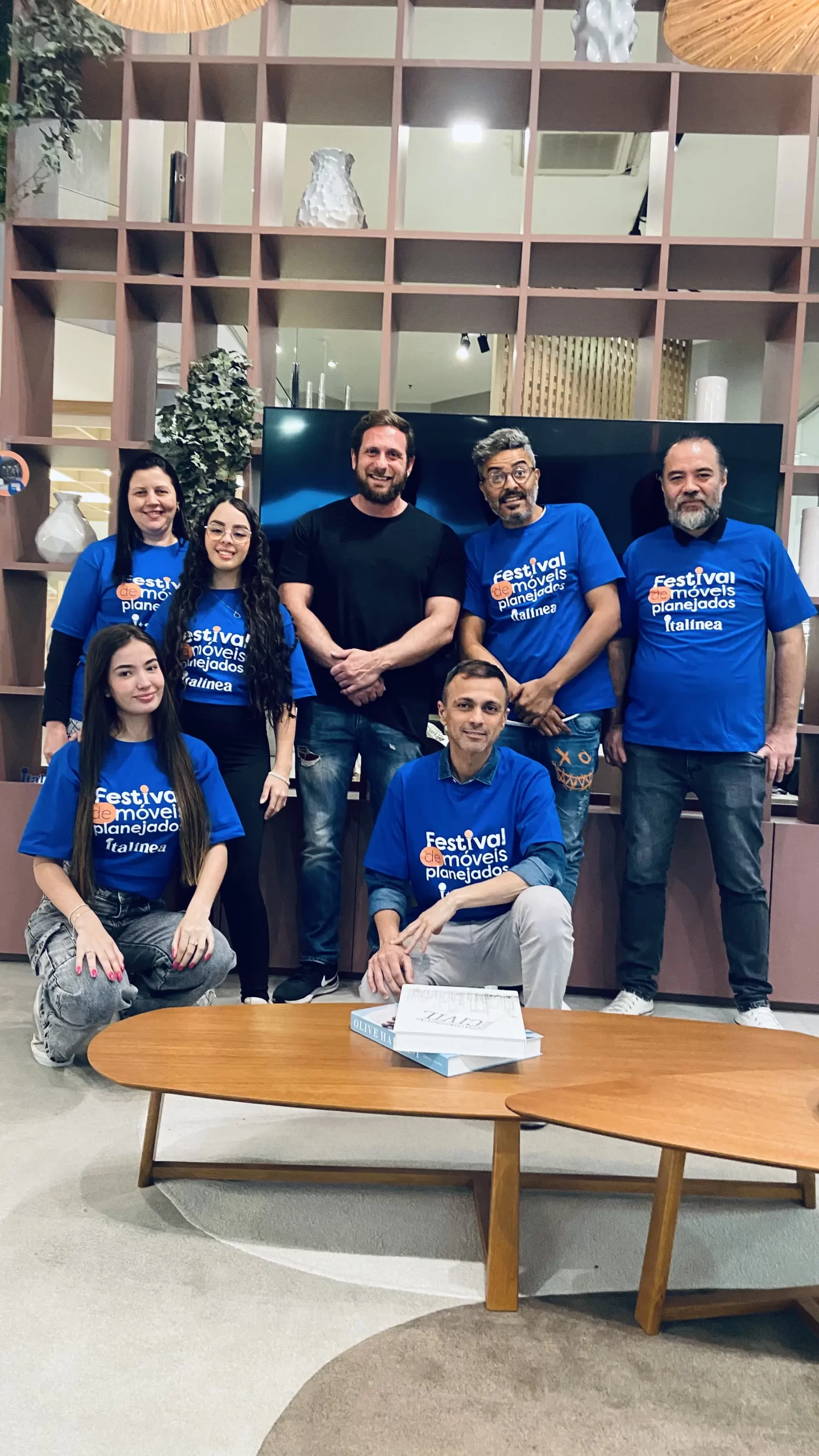 Equipe Casa & Cozinha Italínea no showroom