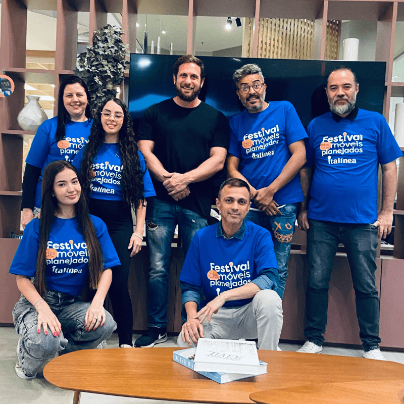 Equipe Casa & Cozinha Italínea no showroom